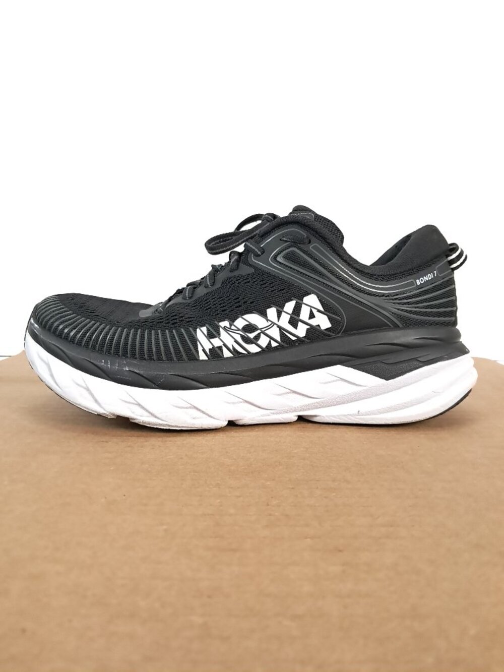 Hoka One One Bondi 7 Shoes Women Size 8 Black Sneakers Athletic 1110519 BWHT - Picture 2 of 16